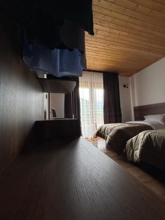 Triple Room with Balcony room - Image 3