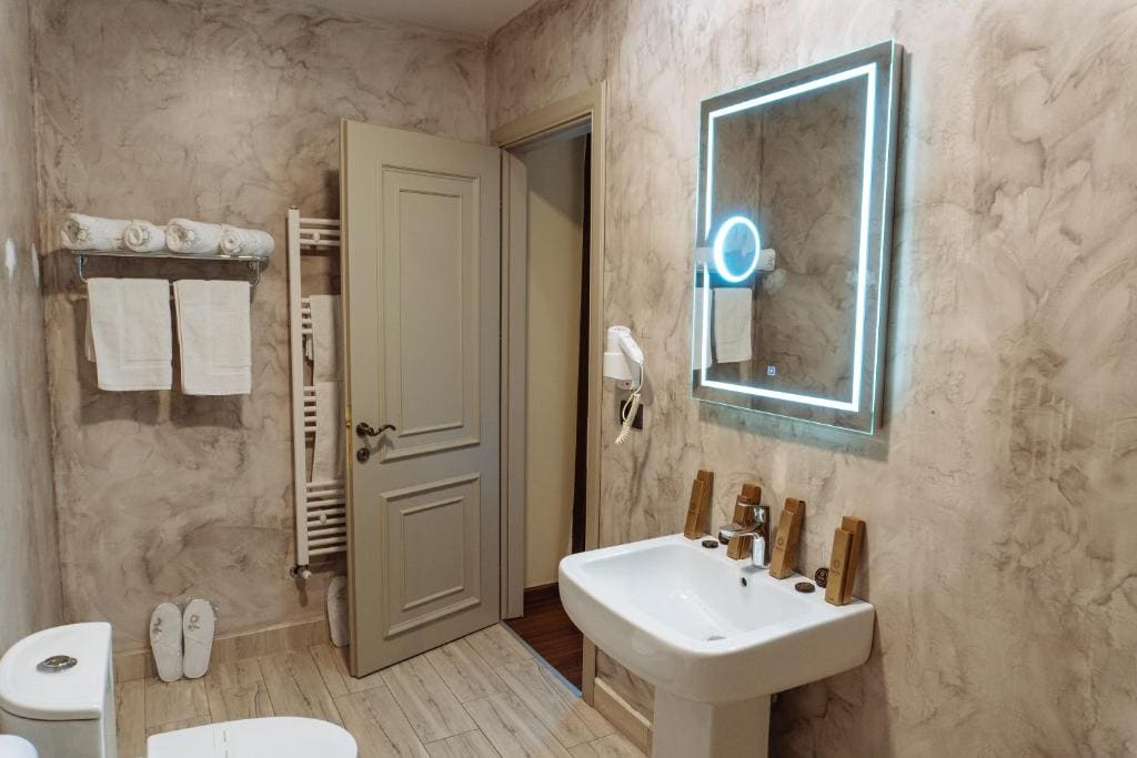 Quadruple Room room - Image 3