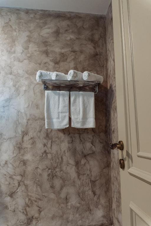 Quadruple Room room - Image 1