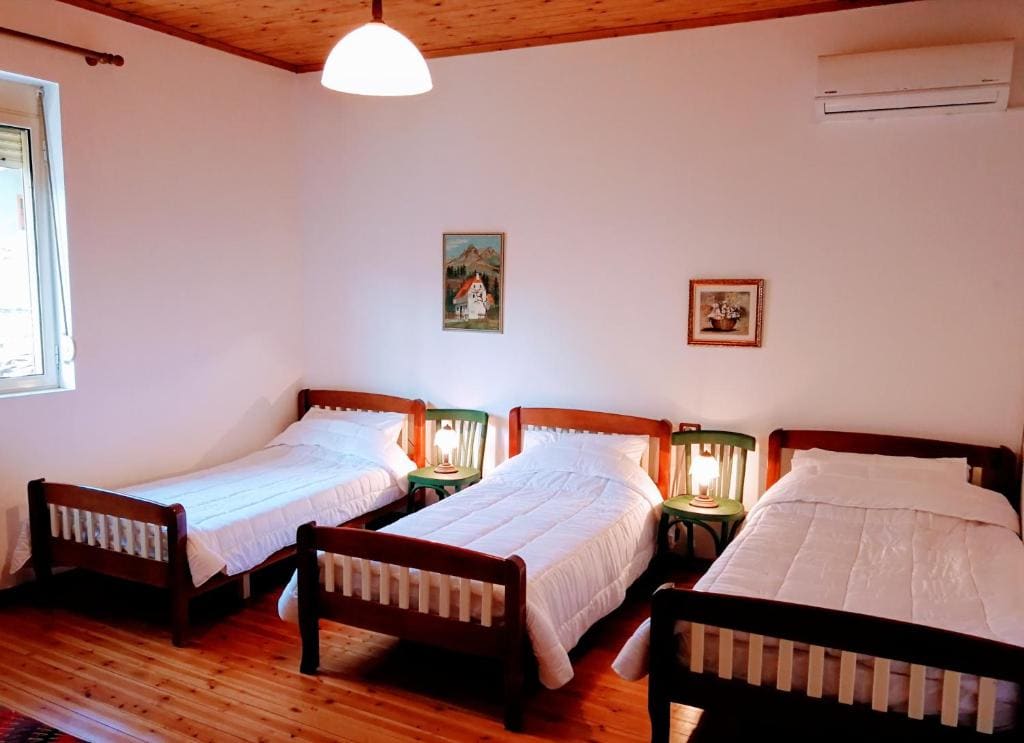 Triple Room with Garden View room - Image 1