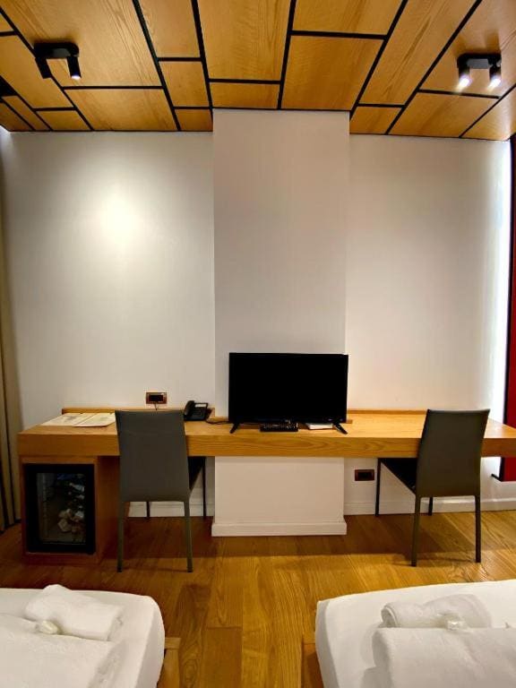 Deluxe Triple Room room - Image 1