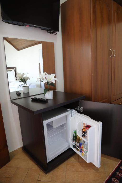 Economy Double or Twin Room room - Image 3
