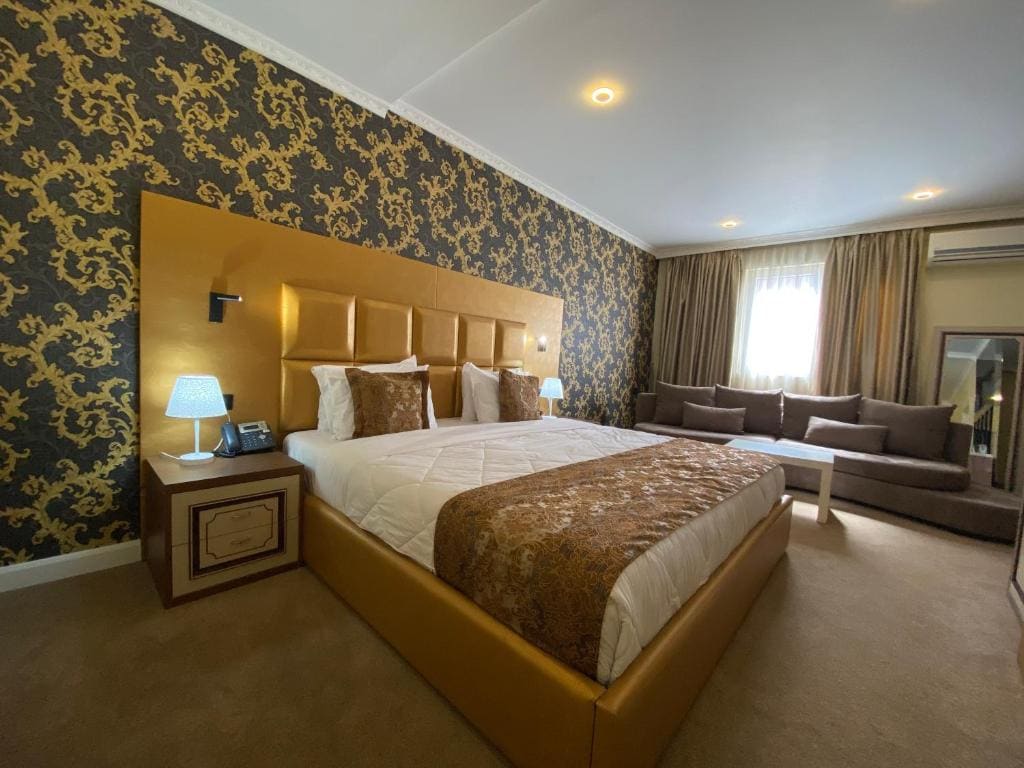 Suite room - Image 2
