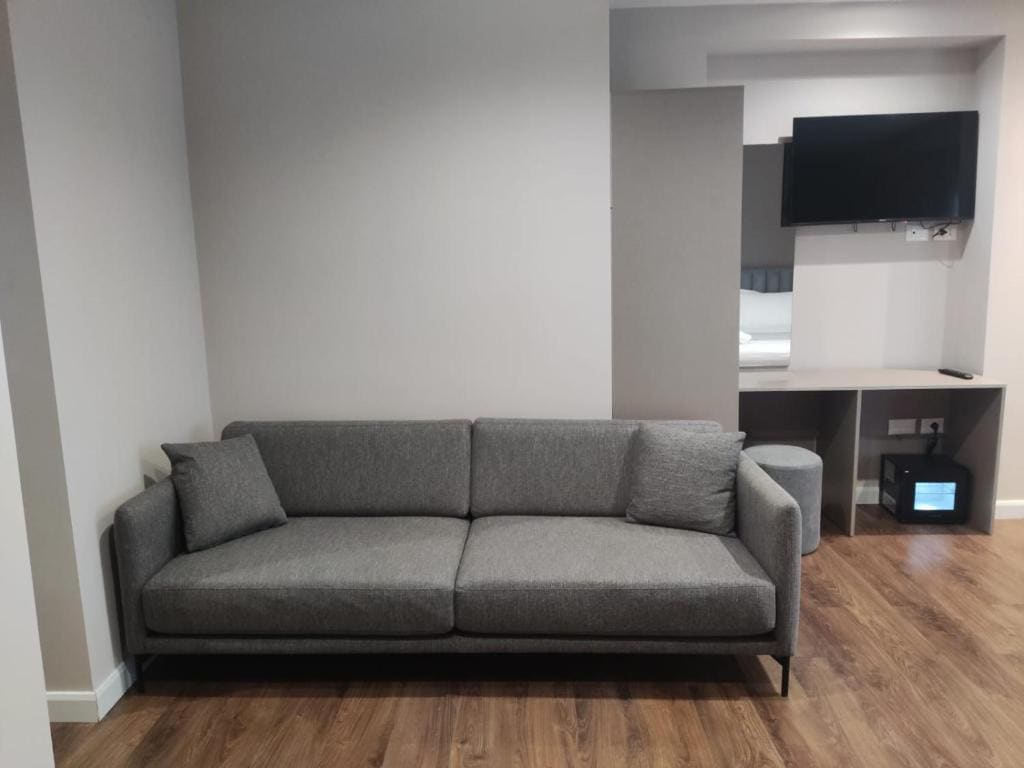 Double Room with Extra Bed room - Image 2