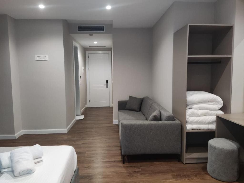 Double Room with Extra Bed room - Image 3