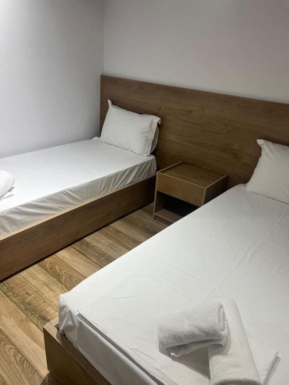 Standard Twin Room room - Image 1
