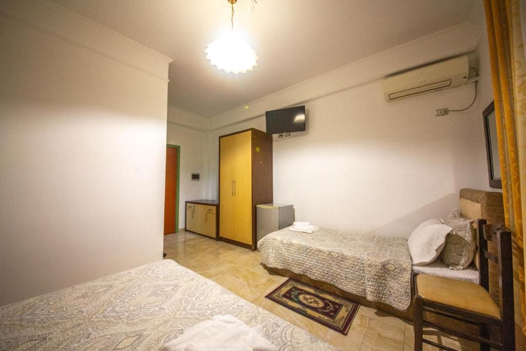 Triple Room with Balcony room - Image 2