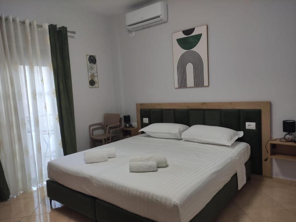 Budget Double Room room - Image 3
