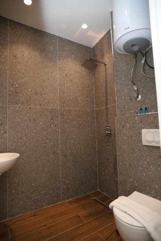 Apartment with Terrace room - Image 3