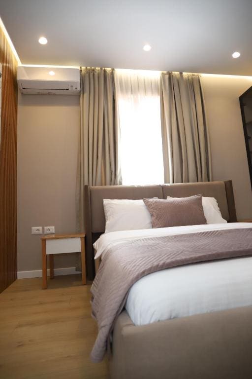 Deluxe Room room - Image 2