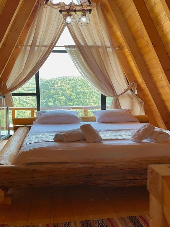 Tree House room - Image 1