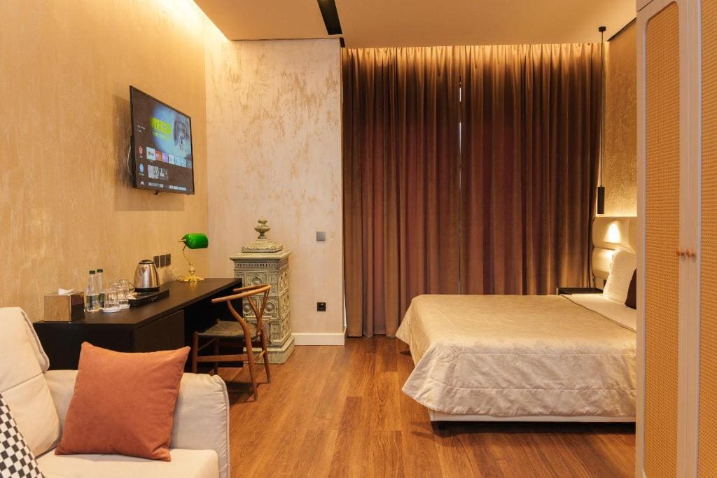 Deluxe Suite room - Image 2