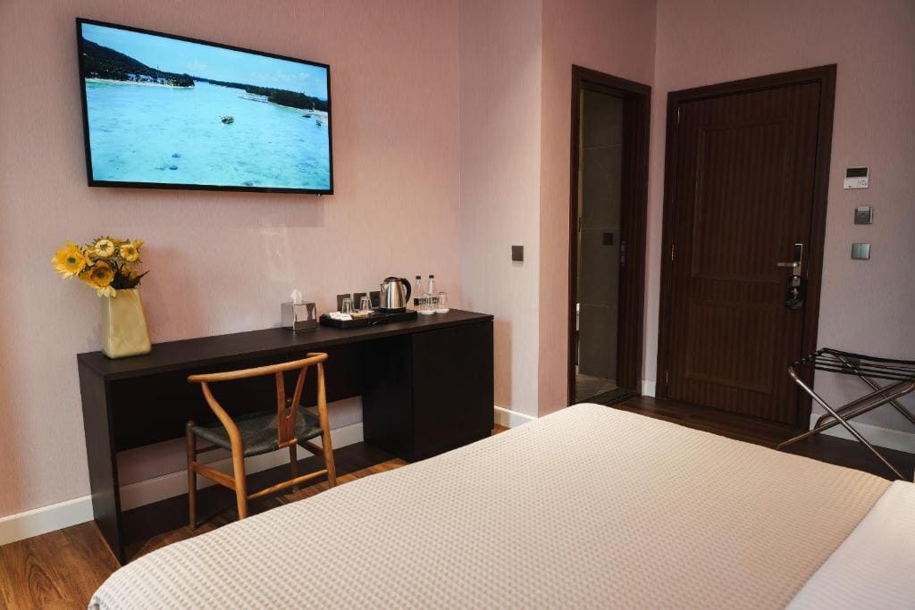 Superior Double or Twin Room room - Image 3