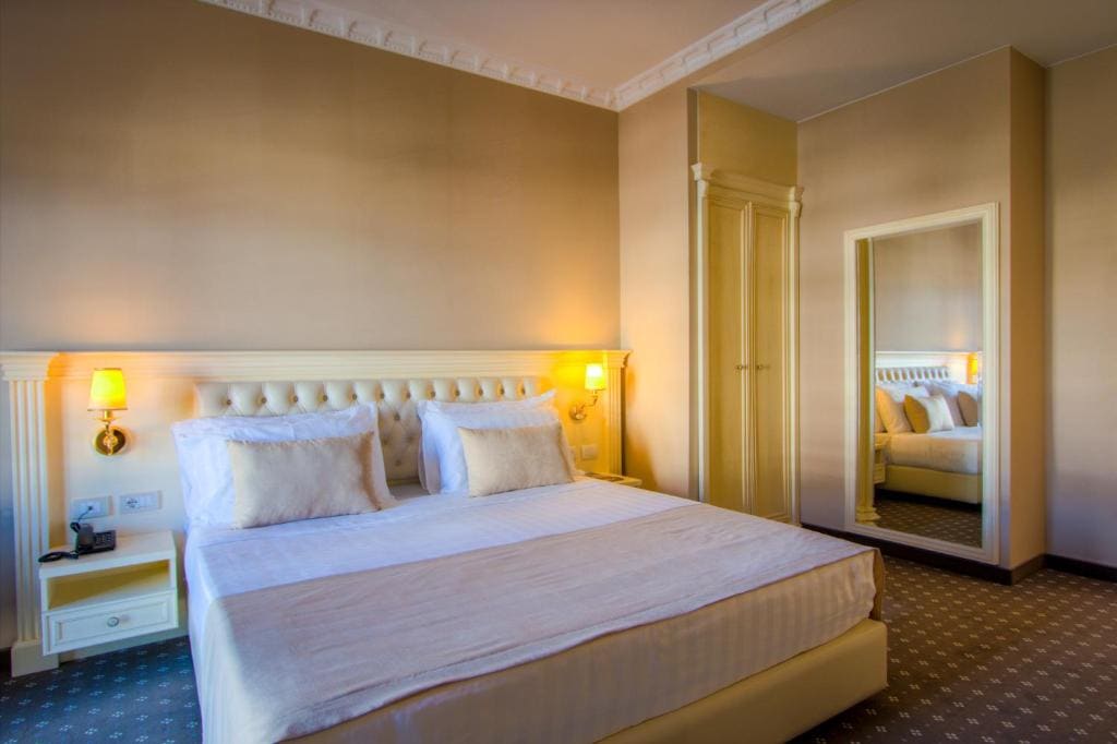 Standard Double Room room - Image 2