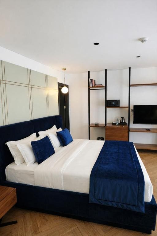 Deluxe Double Room with Balcony room - Image 2