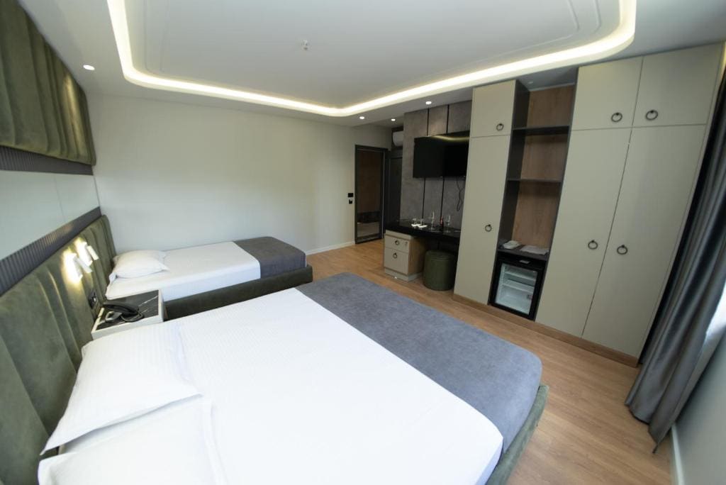 Deluxe Triple Room room - Image 2