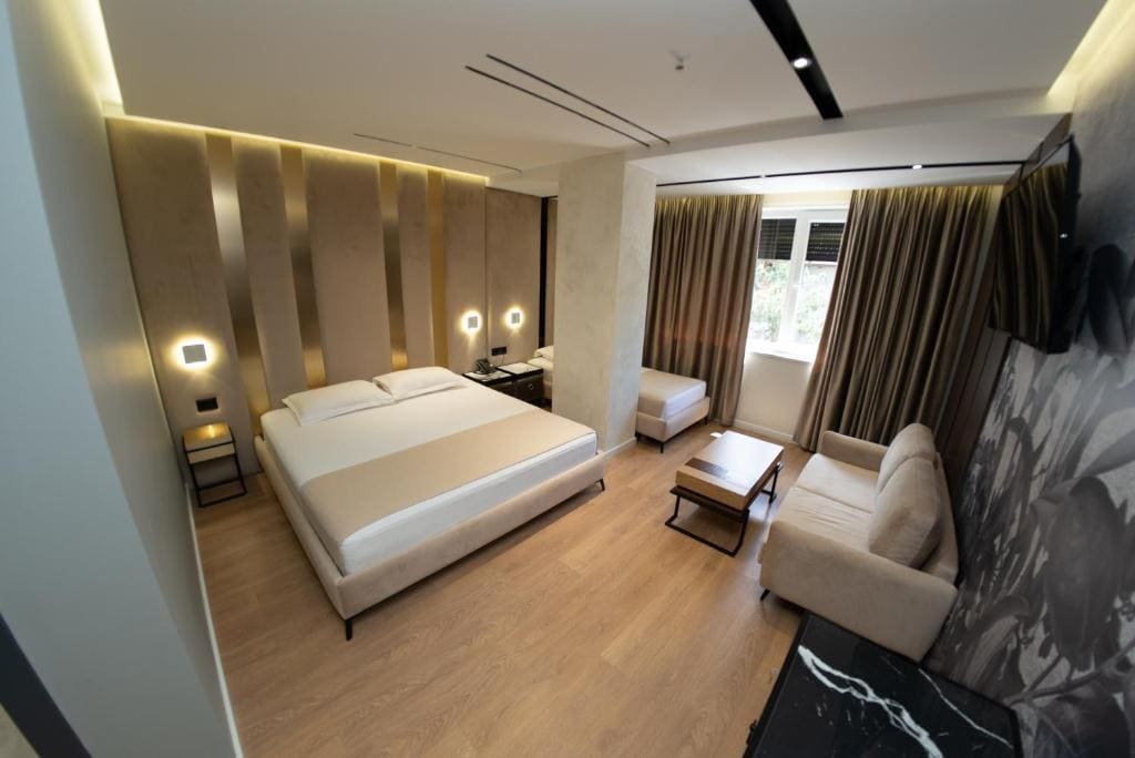 Deluxe Triple Room room - Image 1
