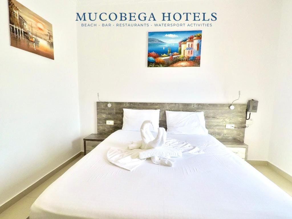 Double Room with Balcony and Sea View room - Image 1