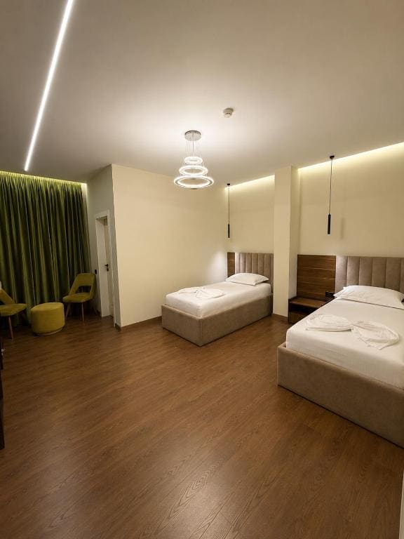 Twin Room with Balcony room - Image 1