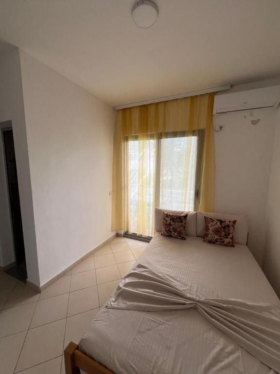 Family Room with Balcony room - Image 1