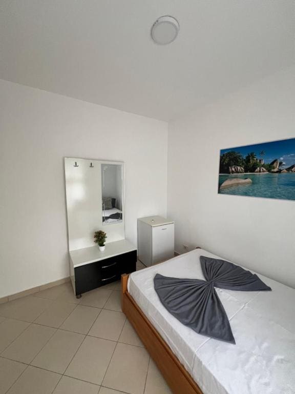 Standard Triple Room room - Image 2