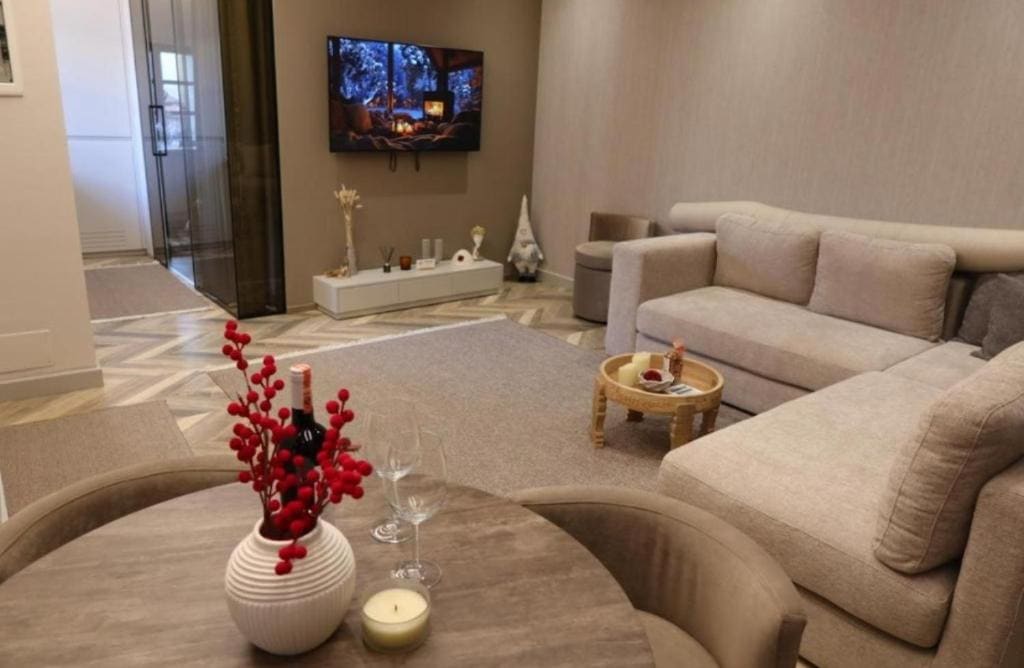 Apartment with Terrace room - Image 2