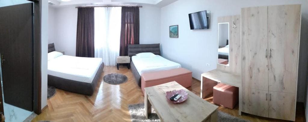 Triple Room with City View room - Image 1