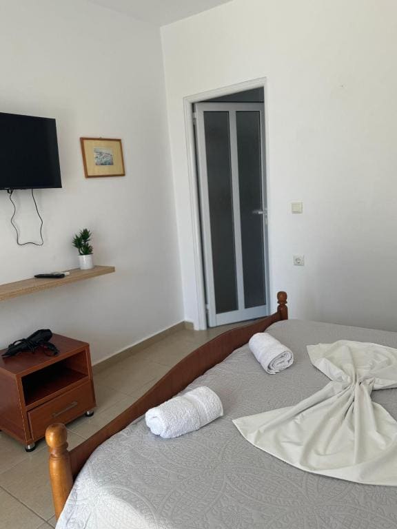 Deluxe Double Room with Sea View room - Image 3