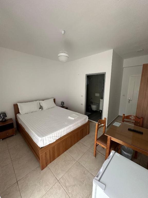 Deluxe Double Room with Balcony room - Image 1