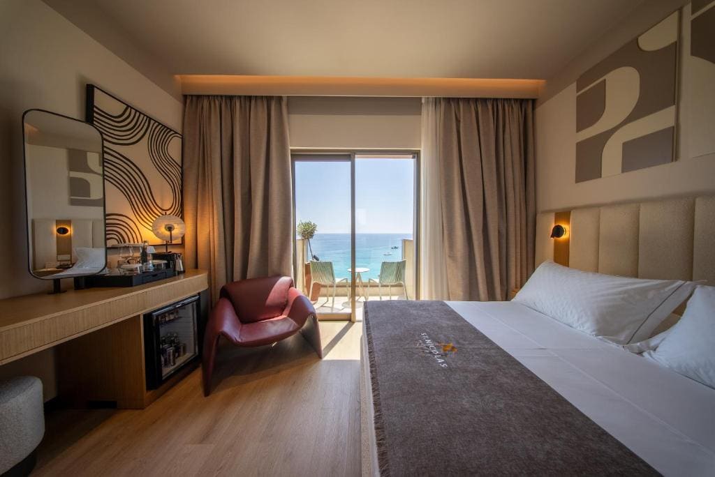 Standard Double Room with Sea View room - Image 2