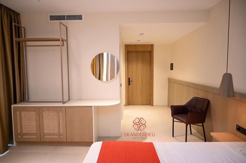 Standard Triple Room with Sea View room - Image 3