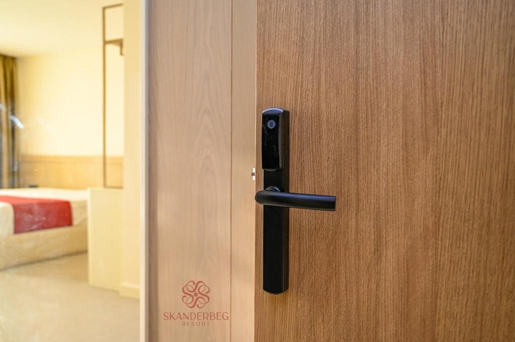 Standard Triple Room with Sea View room - Image 2
