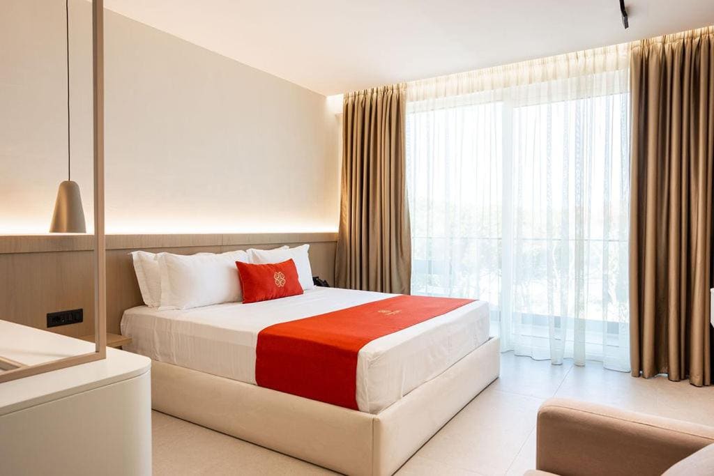 Double Room with Sea View room - Image 1