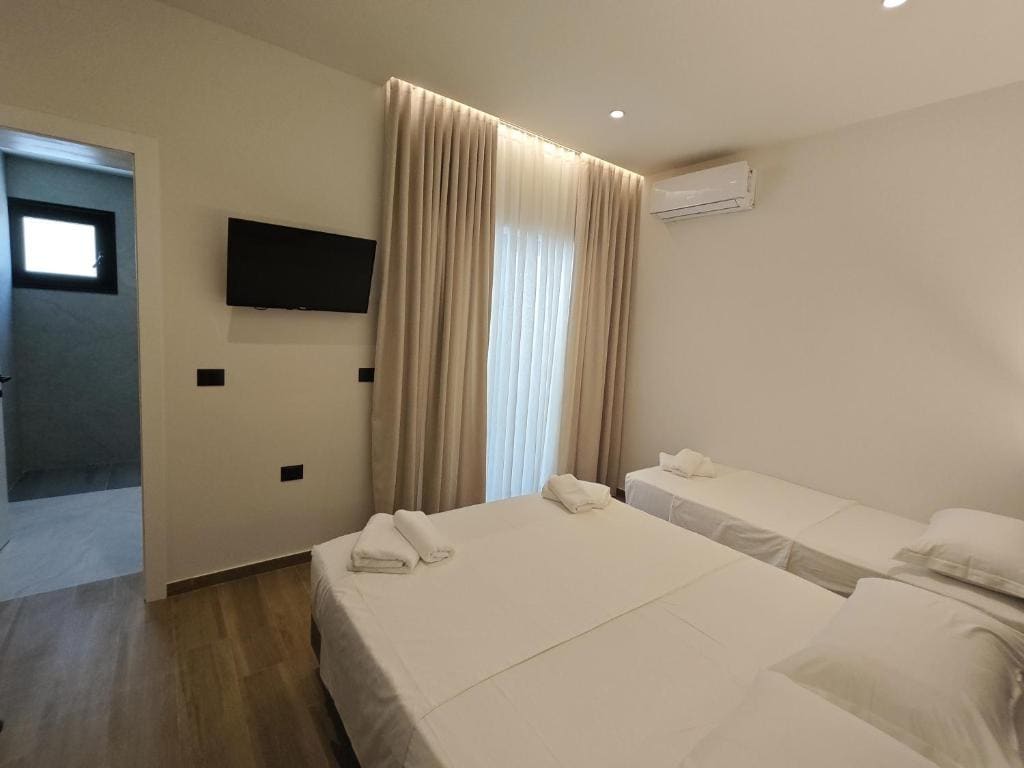 Triple Room with Garden View room - Image 3