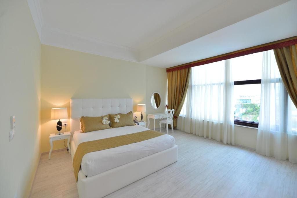 Superior Double Room room - Image 3