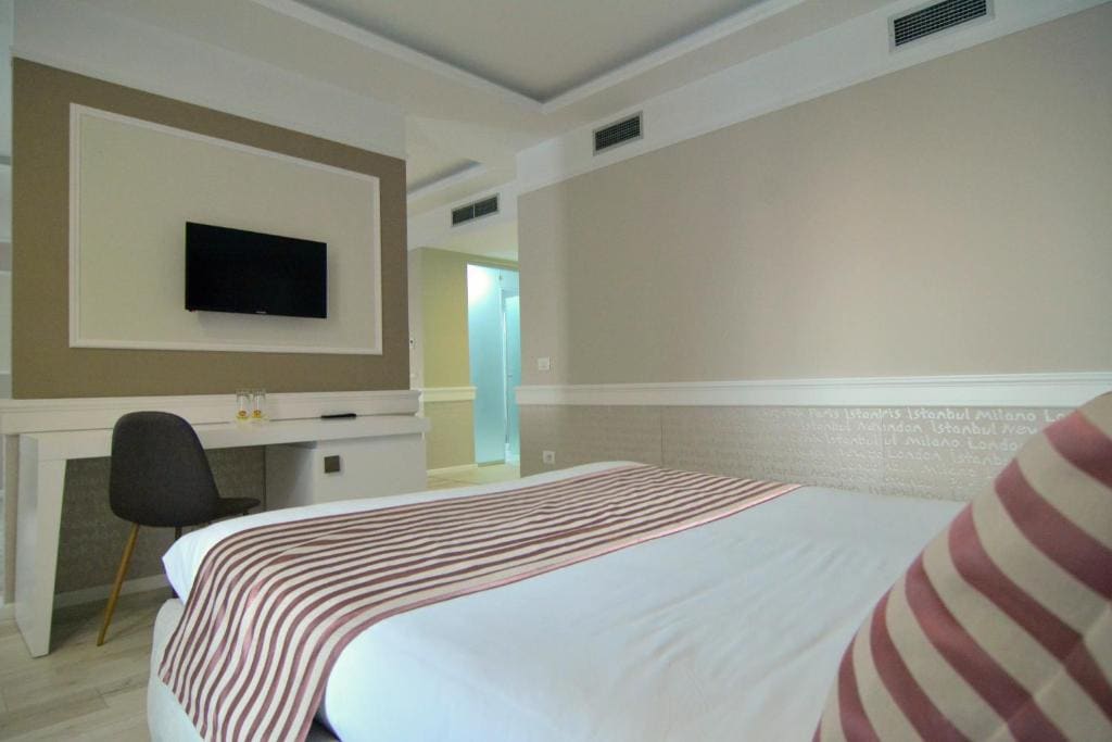 Classic Suite room - Image 1