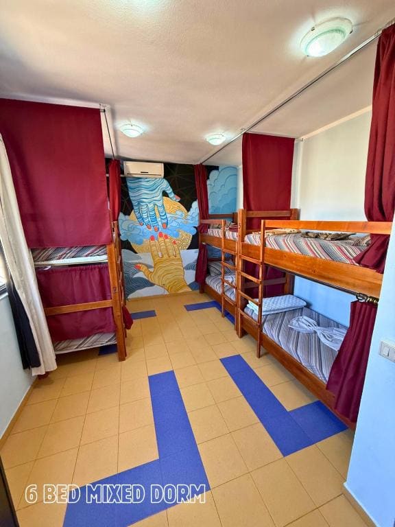 Bed in 6-Bed Mixed Dormitory Room room - Image 2