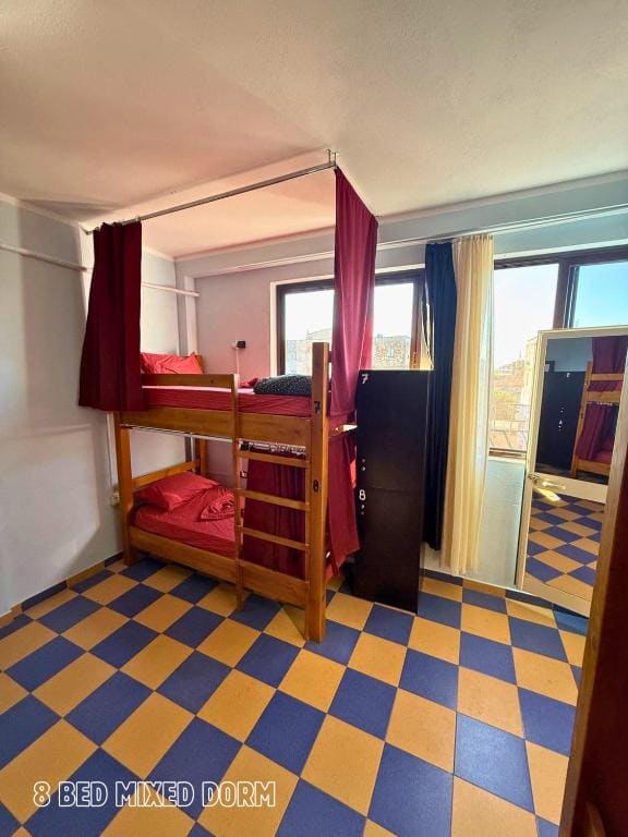Bed in 8-Bed Mixed Dormitory Room room - Image 2