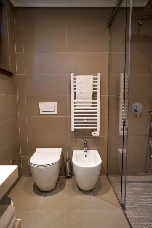 Twin Room with Balcony room - Image 2