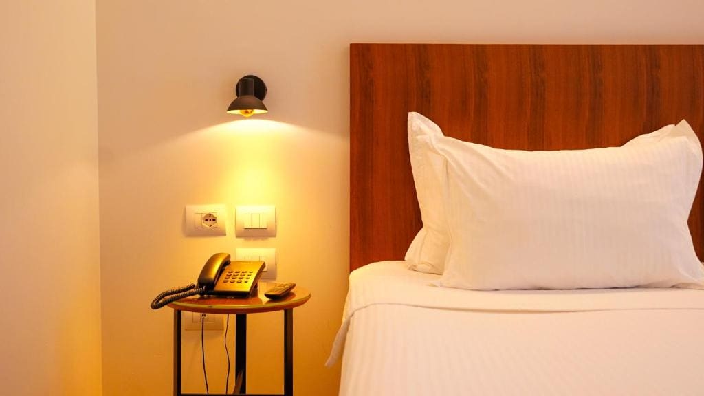 Deluxe Double Room with Balcony room - Image 2
