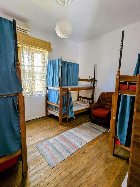 Bed in 6-Bed Mixed Dormitory Room room - Image 2