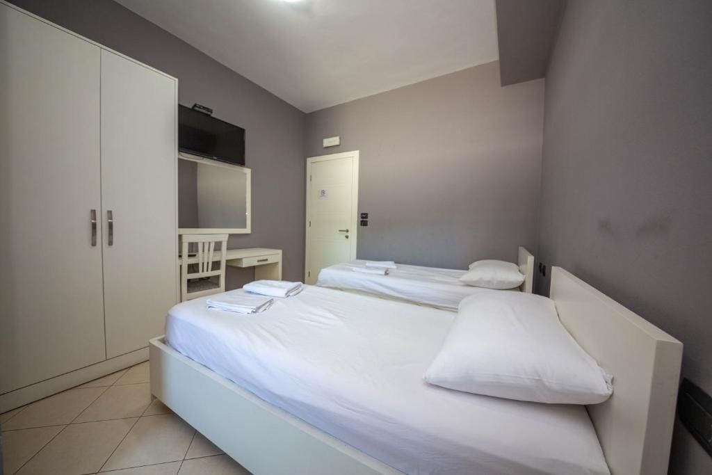 Twin Room room - Image 1