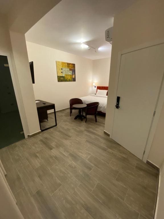 King Room with Balcony room - Image 1