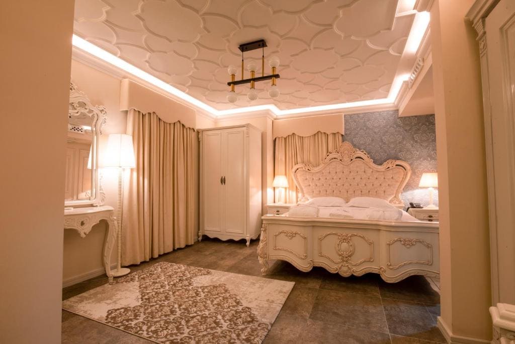 Deluxe Suite room - Image 3