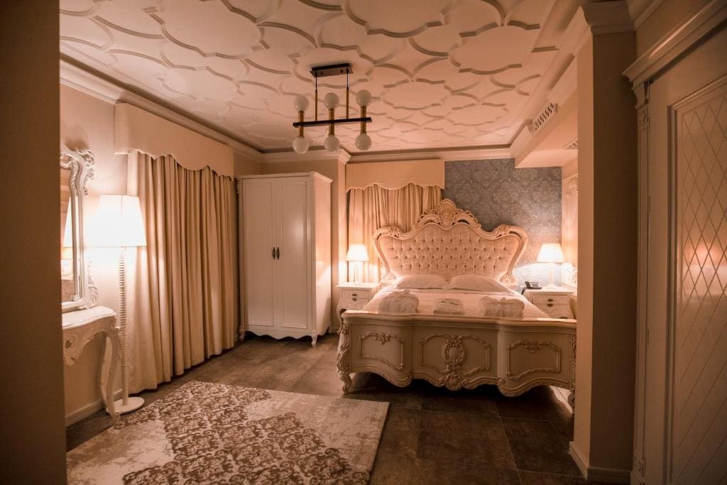 Deluxe Suite room - Image 2