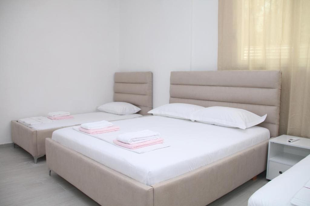 Quadruple Room room - Image 2