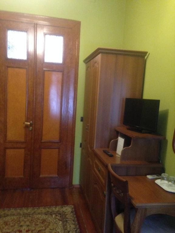 Double Room with Garden View room - Image 3