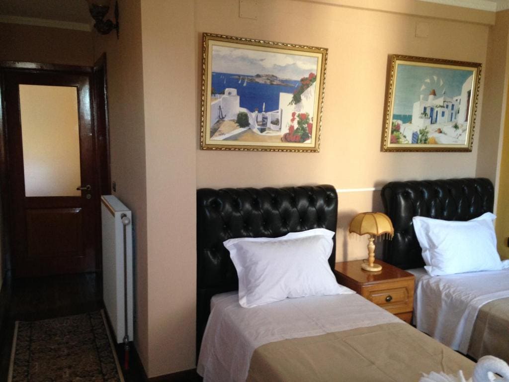 Quintuple Room (5 Adults) room - Image 1