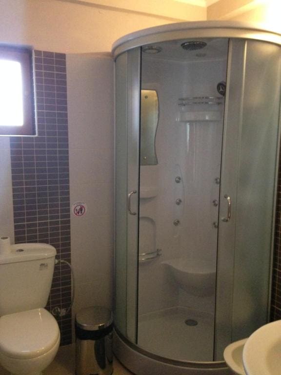 Quintuple Room (5 Adults) room - Image 3