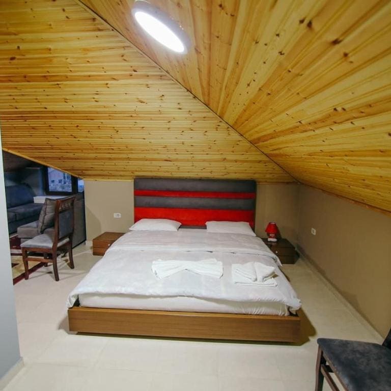 Family Room room - Image 1